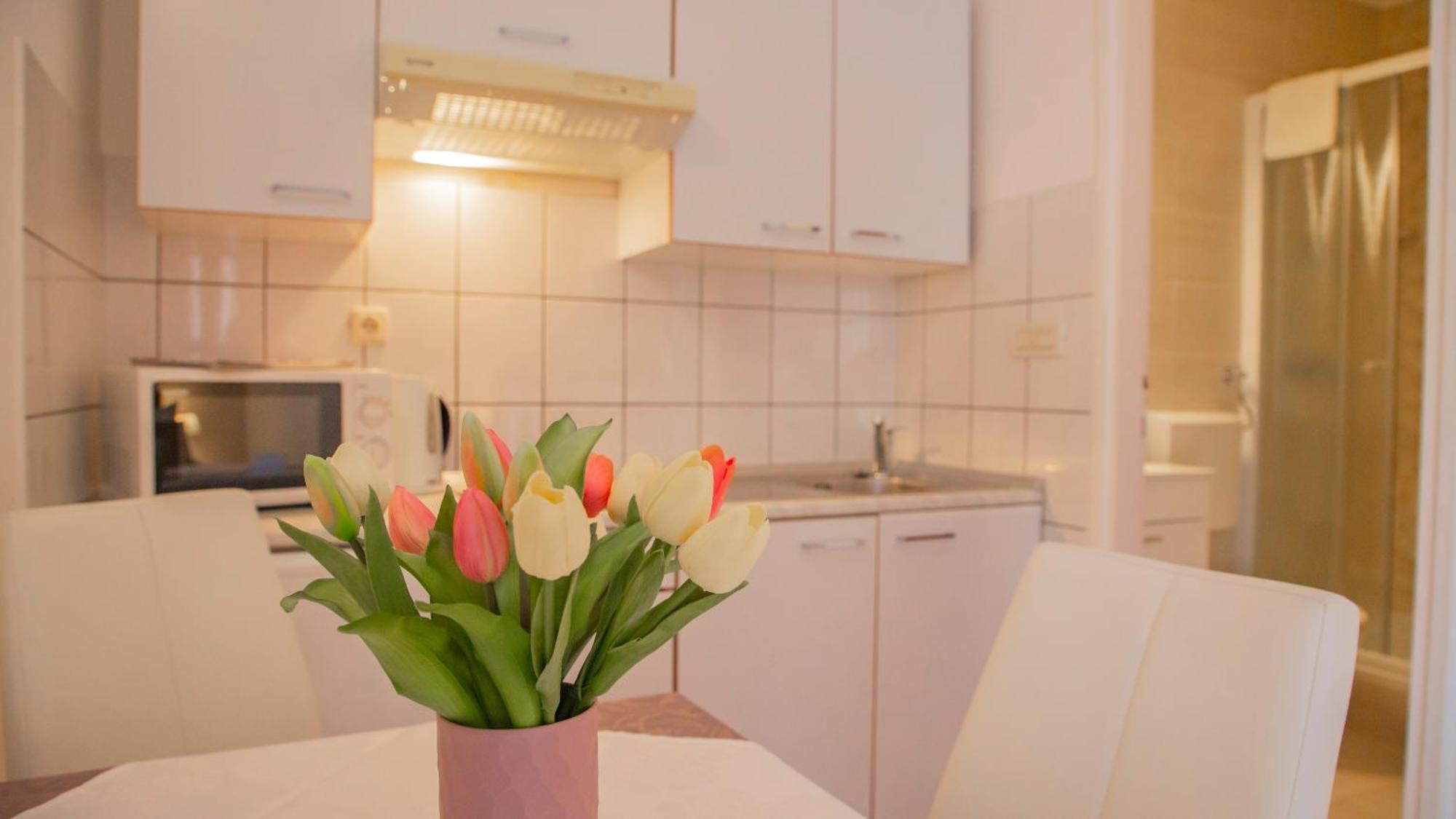 Baska Voda Apartments - Steps From The Beach, Free Parking, Central Location Exterior photo