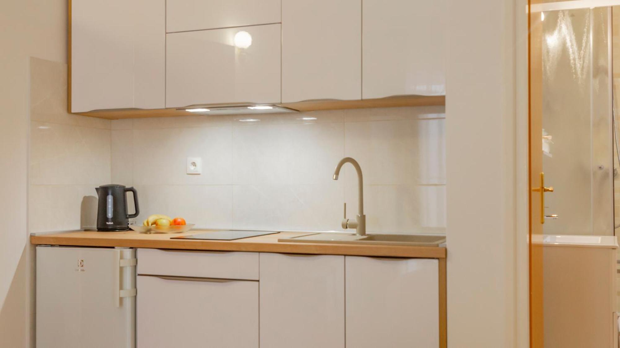 Baska Voda Apartments - Steps From The Beach, Free Parking, Central Location Exterior photo