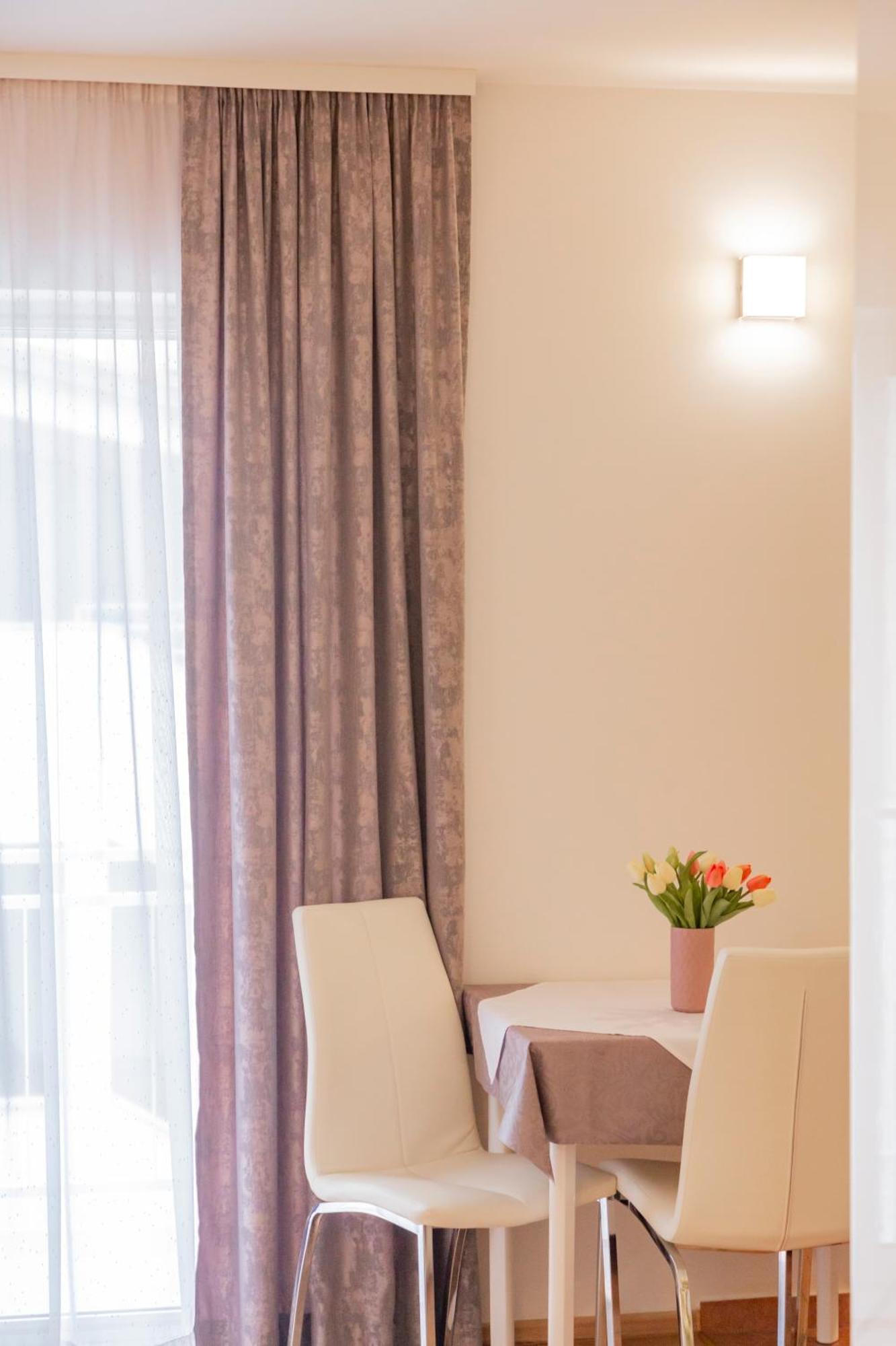Baska Voda Apartments - Steps From The Beach, Free Parking, Central Location Exterior photo