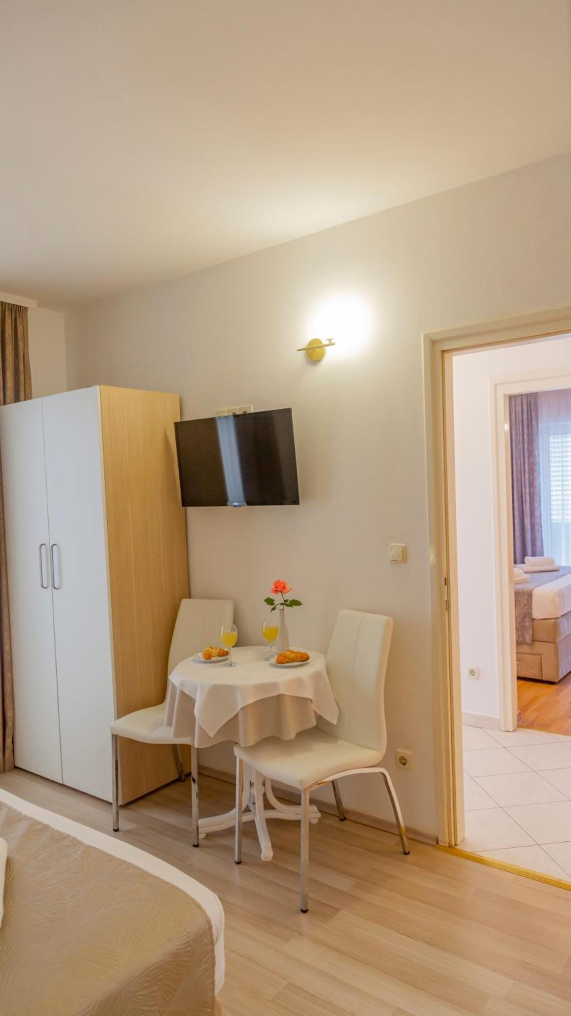 Baska Voda Apartments - Steps From The Beach, Free Parking, Central Location Exterior photo