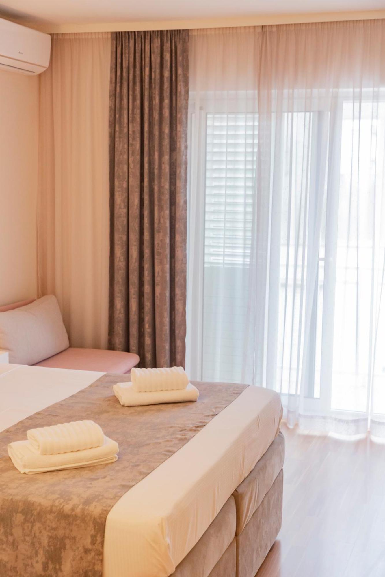 Baska Voda Apartments - Steps From The Beach, Free Parking, Central Location Exterior photo