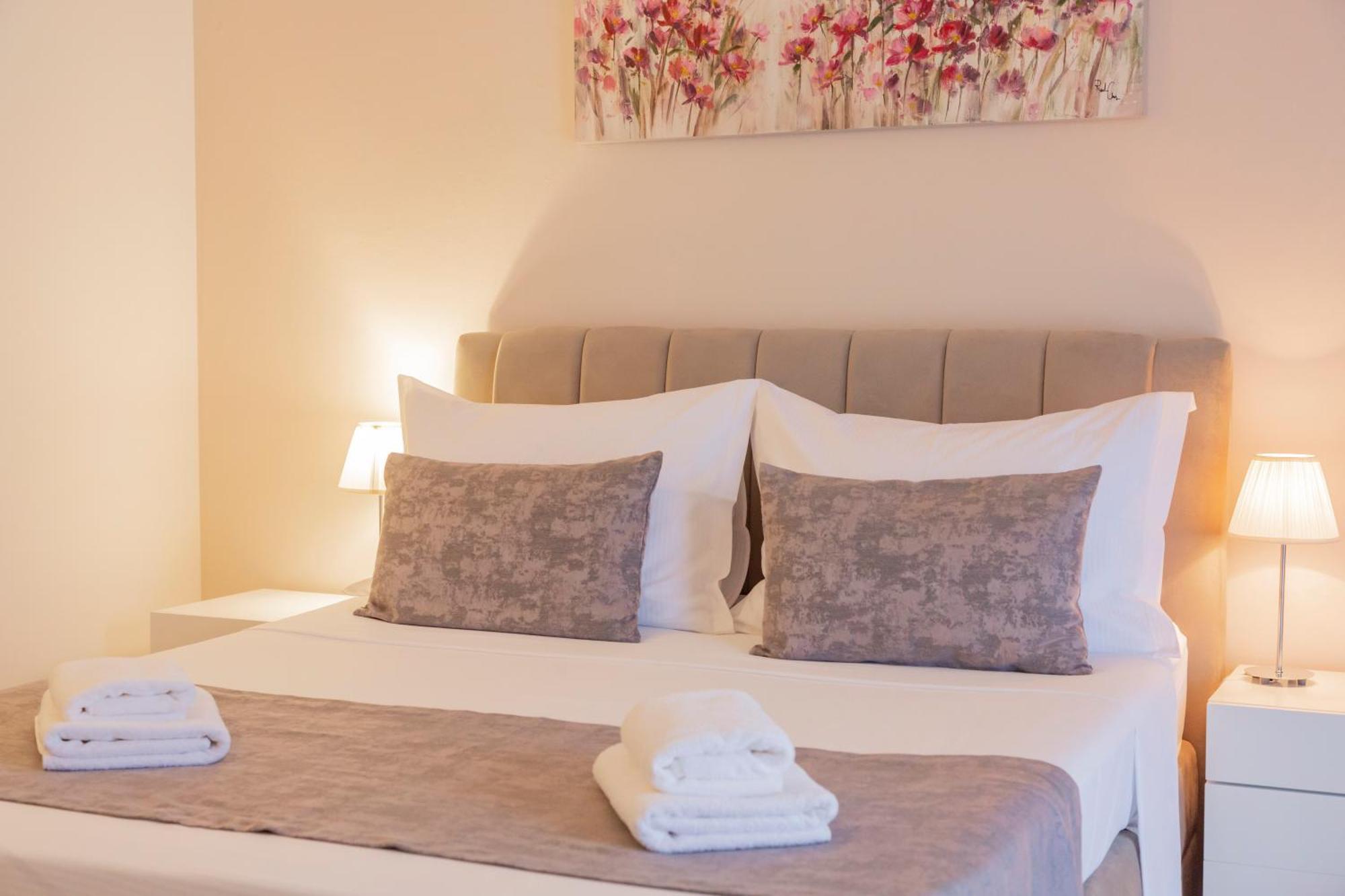 Baska Voda Apartments - Steps From The Beach, Free Parking, Central Location Exterior photo