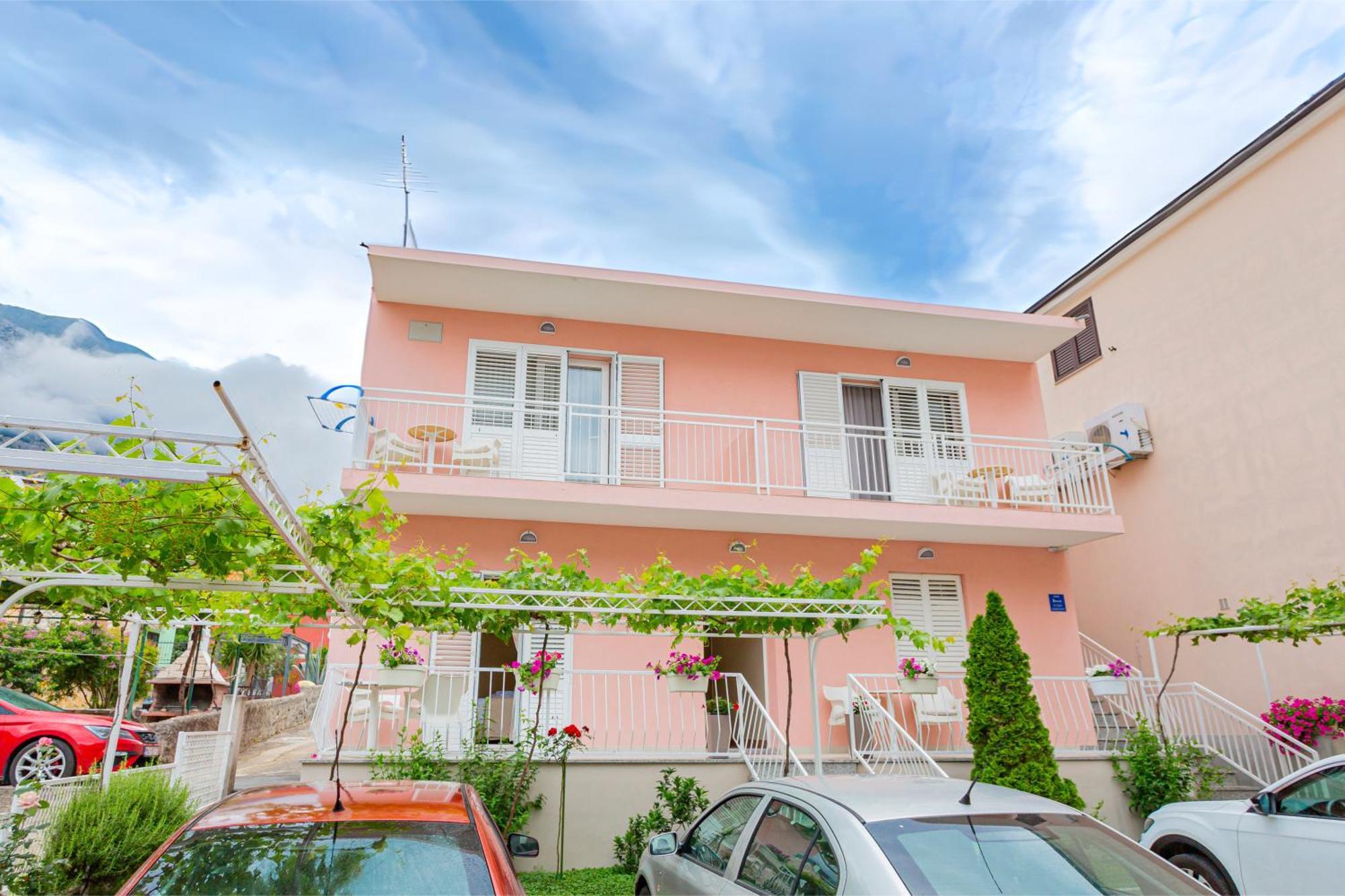 Baska Voda Apartments - Steps From The Beach, Free Parking, Central Location Exterior photo