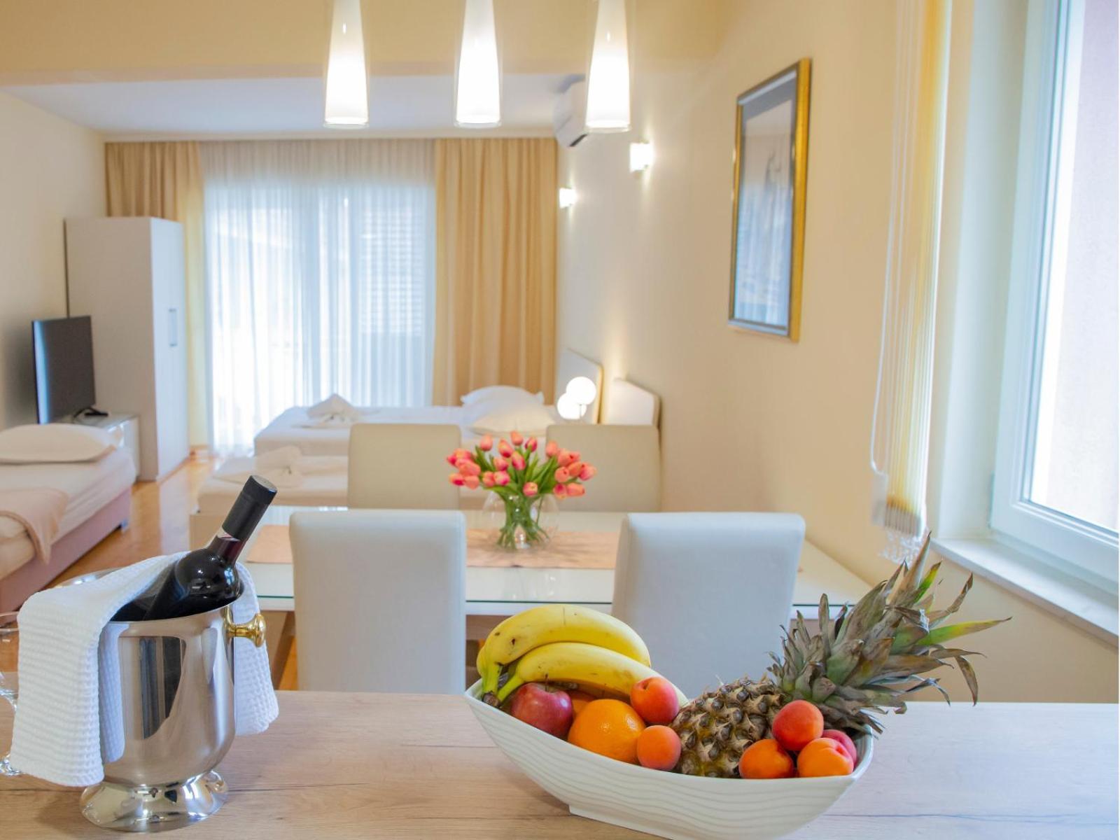 Baska Voda Apartments - Steps From The Beach, Free Parking, Central Location Exterior photo